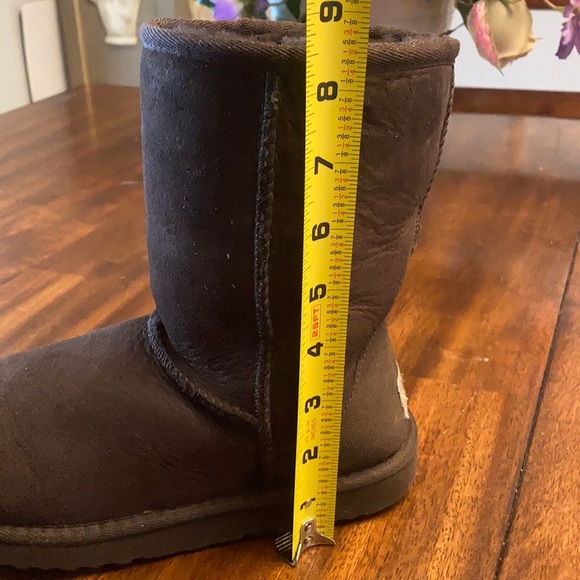 UGG AUSTRALIA CLASSIC SHORT 5825. - Picture 16 of 16